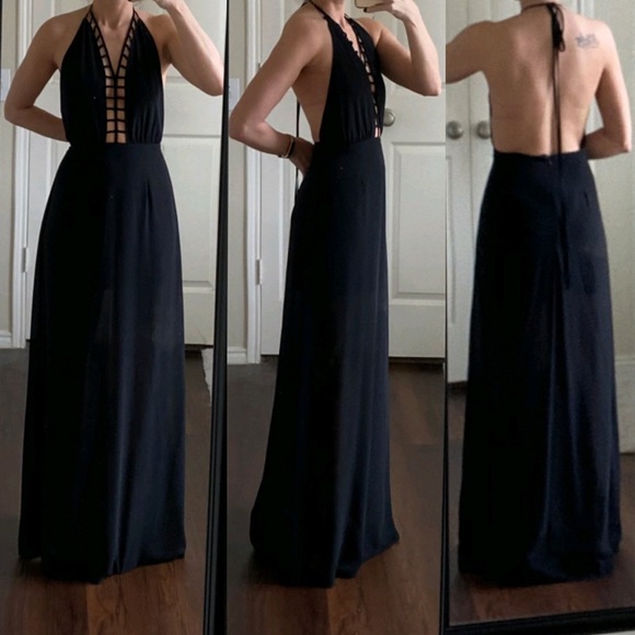 Forever 21 Dresses & Skirts - Black open back deep plunge cage front maxi dress